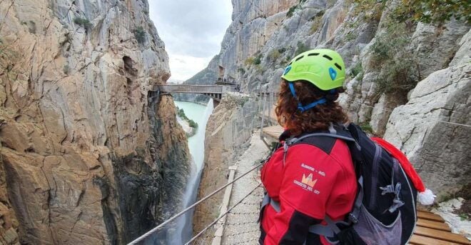 From Málaga: Caminito Del Rey Guided Tour With Bus - Official Guides and Round-Trip Transportation