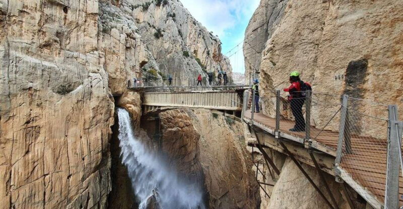 From Malaga: Caminito Del Rey/White Village Tour & Tapas - Itinerary and Highlights