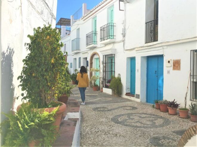 From Málaga: Frigiliana Hiking Tour With Wine & Appetizers - Tour Description