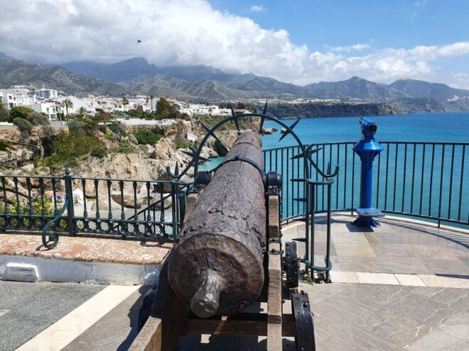 From Málaga: Guided Day Trip to Villages Nerja & Frigiliana - Review Summary
