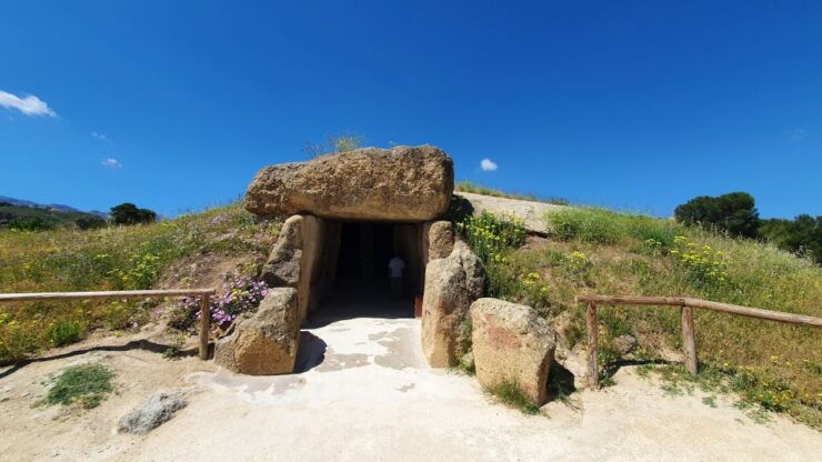 From Málaga: Guided Tour of Torcal De Antequera and Dolmens - Good To Know