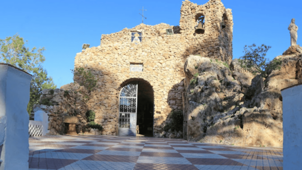 From Málaga: Marbella, Mijas, and Puerto Banús Tour - Frequently Asked Questions