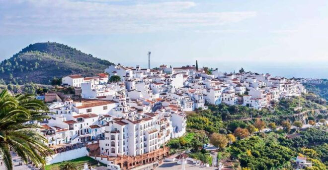 From Malaga: Private Guided Day Trip to Nerja and Frigiliana - Reservation