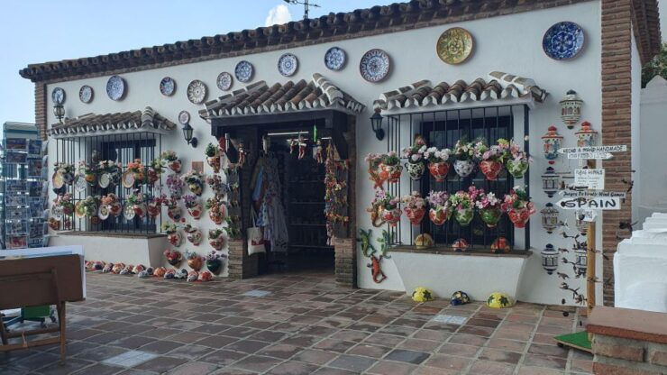 From Malaga: Private Guided Tour of Marbella, Mijas, Banús - Tour Pricing and Duration