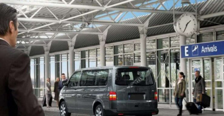 From Malaga: Private Transfer Malaga Airport to Puerto Banus - Experience