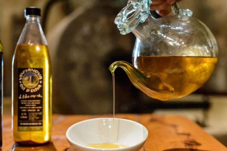 From Málaga: Ronda, Wine & Olive Oil Tasting Small Group - Wine and Olive Oil Tasting