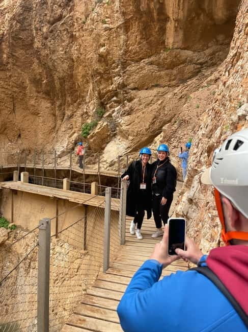 From Málaga: Round Trip Bus to Caminito del Rey + Tour with an Official Guide - FAQ