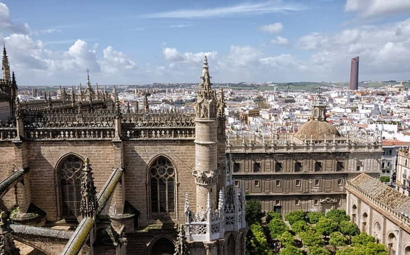 From Malaga: Seville Day Trip with Real Alcázar Tickets - Good To Know