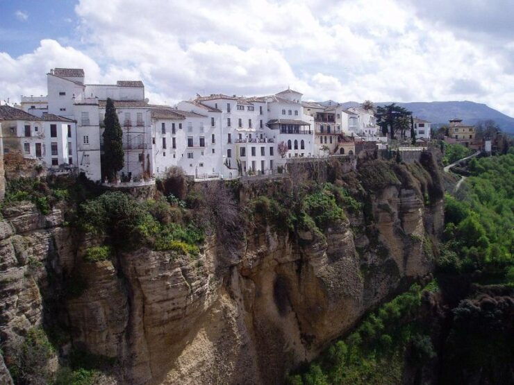 From Malaga:Private Tour to Ronda and Setenil De Las Bodegas - Tour Experience