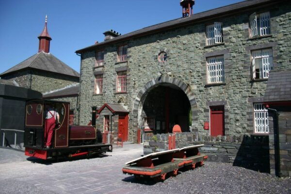 From Manchester: North Wales & Snowdonia Day Trip by Minibus - The Sum Up