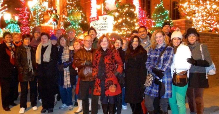 From Manhattan: 4-Hour Christmas Lights Luxury Bus Tour - Meeting Point and Price Details