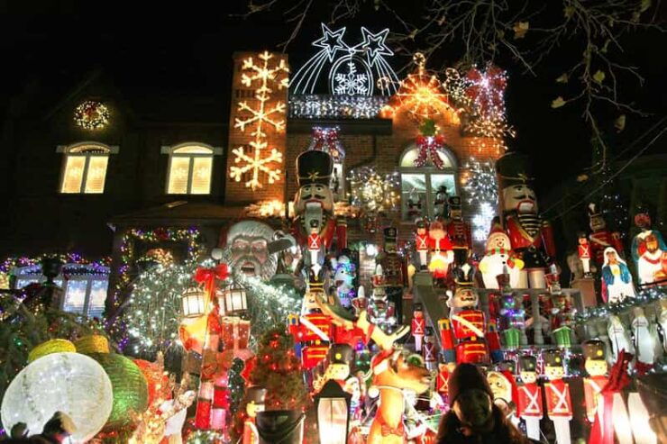 From Manhattan: Dyker Heights Lights Bus Tour - Pricing and Reservations