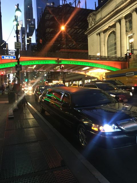 From Manhattan: Private Brooklyn Christmas Tour by Limousine - Common Questions