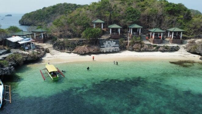 From Manila: Pangasinan Hundred Islands Guided Tour - Various Water Activities on the Islands