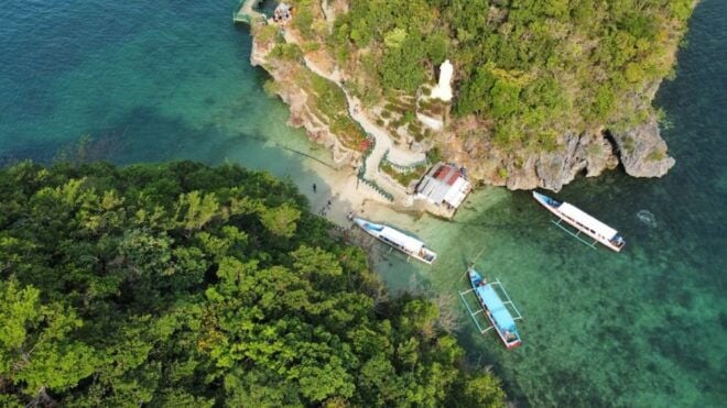 From Manila: Pangasinan Hundred Islands Guided Tour - Experience the Thrill of Cave Cliff Jumping