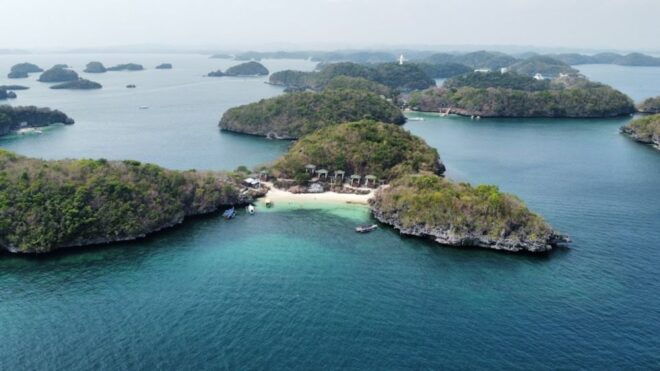 From Manila: Pangasinan Hundred Islands Guided Tour - Trek to the Pilgrimage Island and See the Statue