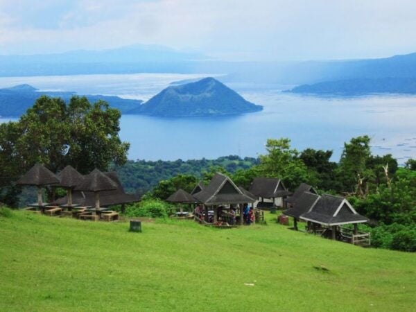 From Manila: Panoramic Tagaytay Ridge Tour - Exploring the Palace in the Sky
