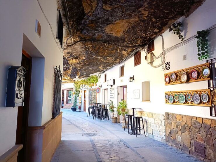 From Marbella: Ronda & Setenil De Las Bodegas Private Tour - Experience Highlights