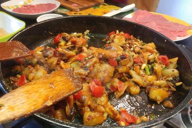 From Market to Table Cooking Lesson With a Local in Sicily - Insights on Selecting Seasonal Ingredients at a Local Market