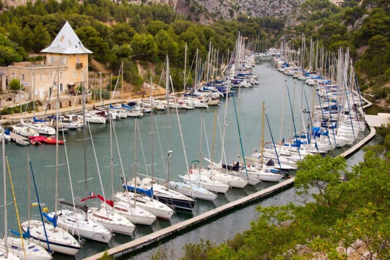 From Marseille: Cassis - Scenic Views at Cap Canaille