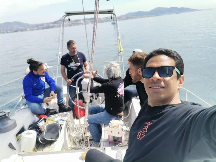 From Marseille: Sailing Tour - Sail to the Bay of the Monkeys and Goudes Rock