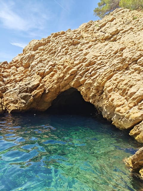 From Marseille to the Calanques Blueues by Train, Hike, Lagoons and Villages - Depart From St Charles Station
