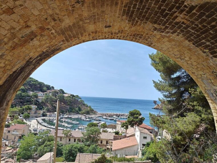 From Marseille to the Calanques Blueues by Train, Hike, Lagoons and Villages - Continue to Cap Méjean and Emerald Calanque