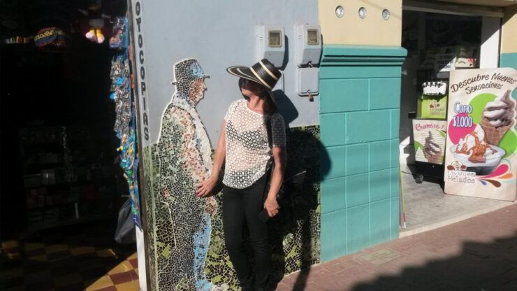 From Medellín: Full-Day Colombian Paisa Towns Tour - Pickup and Accessibility Information