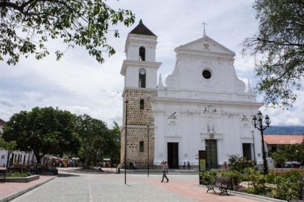 From Medellin: Full-Day Santa Fe De Antioquia Tour - Souvenir Shopping and Town Exploration