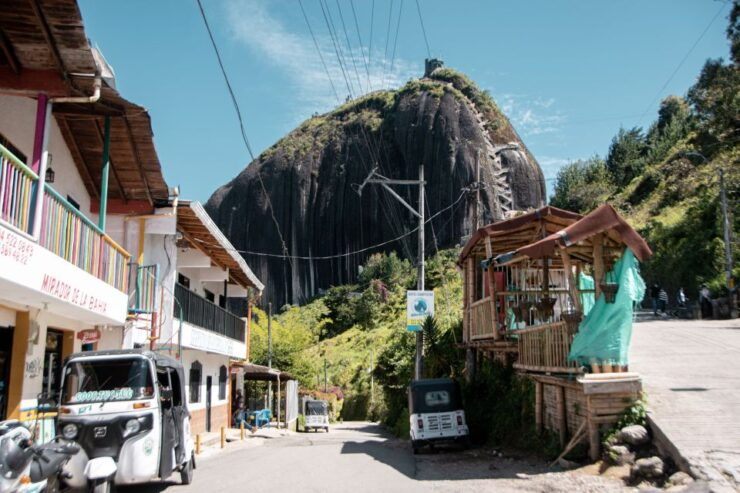 From Medellin: Guatape Lake Boat Tour and El Peñol Rock Hike - Highlights of Key Activities