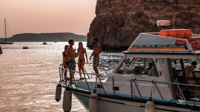 From Mellieha: Round Comino Cruise With Wine and Water - Meeting Point and Boarding