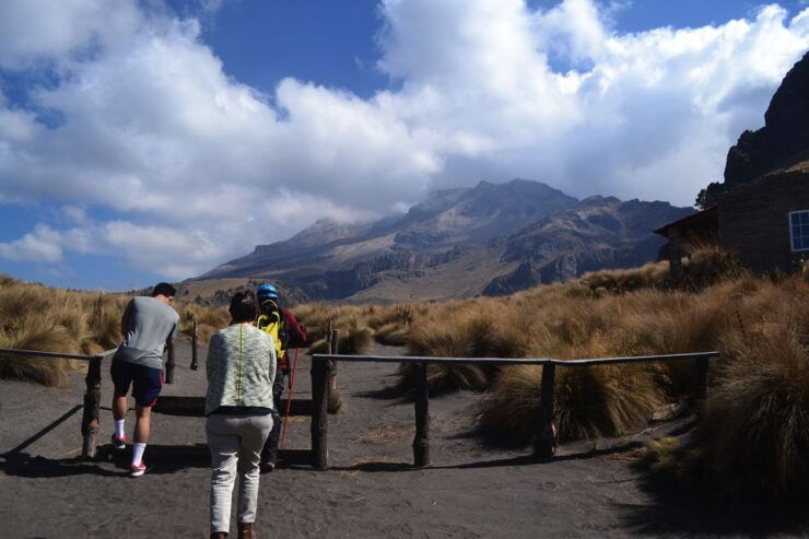 From Mexico City: Hike Iztaccihuatl Volcano With an Alpinist - Tour Details