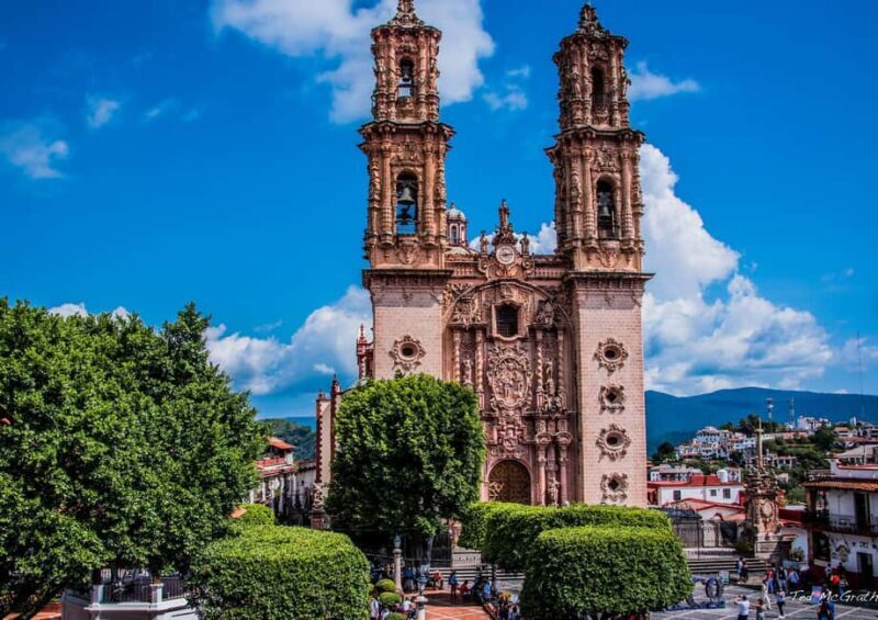 From Mexico City: Private Tour of Cuernavaca, Taxco, and the Pre-Hispanic Mine of Taxco - The Charm of Taxco: The Silver City