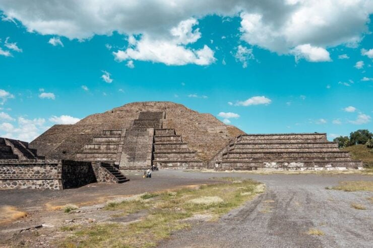 From Mexico City: Teotihuacan Small-Group Dawn Tour - Tour Duration and Language Options