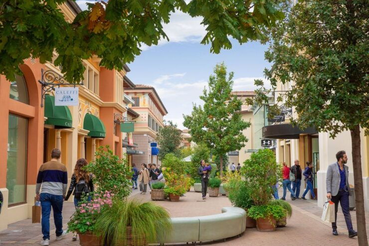 From Milan: Fidenza Shopping Express-The Bicester Collection - Activity Details and Booking Information