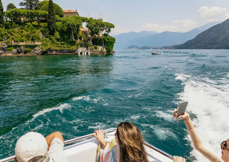 From Milan IG-PHOTO-TOUR: Lake Como cruise, Bellagio, Lugano - At a glance