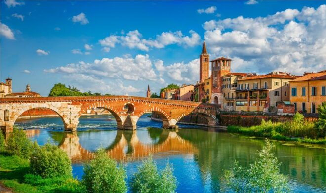 From Milano: Verona, Desenzano and Cruise to Sirmione - Experience
