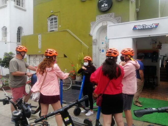 From Miraflores: Round-Trip E-Scooter Tour to Barranco - Customer Feedback and Product ID