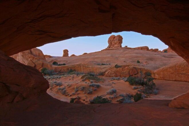 From Moab: Arches National Park 4x4 Drive and Hiking Tour - Reservation and Payment