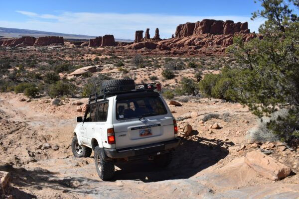 From Moab: Arches National Park 4x4 Drive and Hiking Tour - The Sum Up