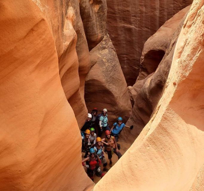 From Moab or Hanksville: North Wash Slot Canyon Experience - Canyon Exploration