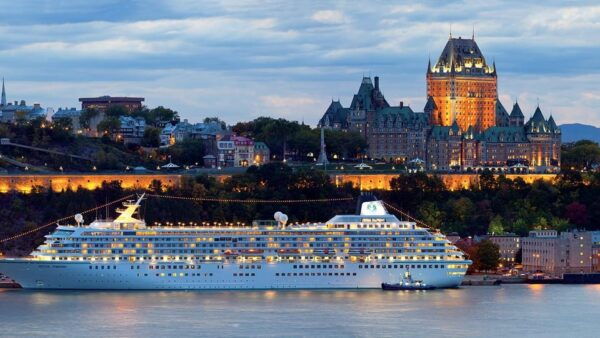 From Montreal: Full-Day Tour of Quebec City With Cruise - Language Options