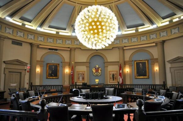From Montreal: Kingston City Day Trip & 1000 Island Cruise - Exploring Confederation Park