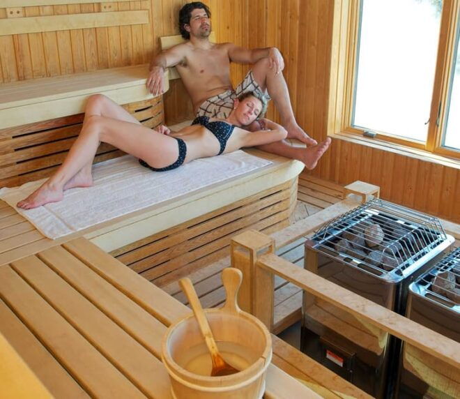 From Montreal: Natureau Spa Day Trip With Admission Ticket - Group Size and Language Support