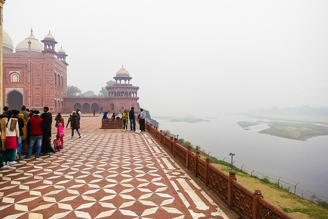 From Mumbai: Overnight Taj Mahal Tour With Flight & Hotel - Directions