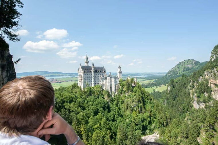 From Munich: Neuschwanstein & Linderhof Castle Full-Day Trip - Transport & Guide Quality