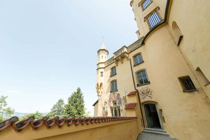 From Munich: Neuschwanstein & Linderhof Castle Full-Day Trip - Who Should Consider This Tour?