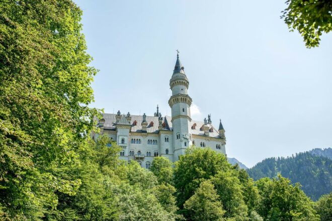 From Munich: Neuschwanstein & Linderhof Castle Full-Day Trip - Select Participants and Date
