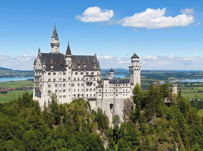 From Munich: To Neuschwanstein Castle, Linderhof, Oberammerg - Key Points
