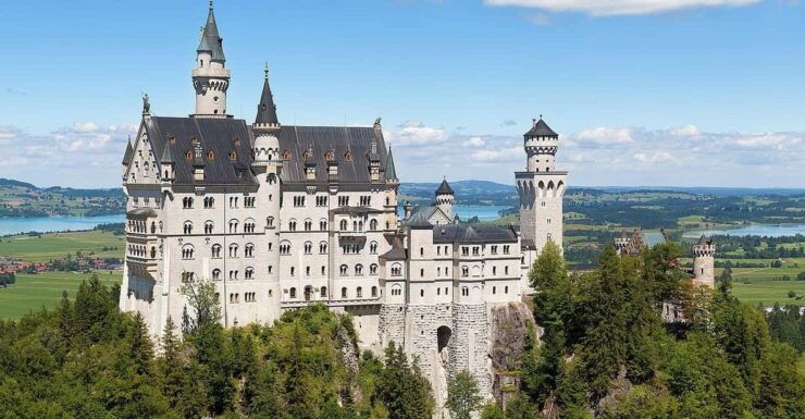 From Munich: To Neuschwanstein Castle, Linderhof, Oberammerg - Itinerary Highlights
